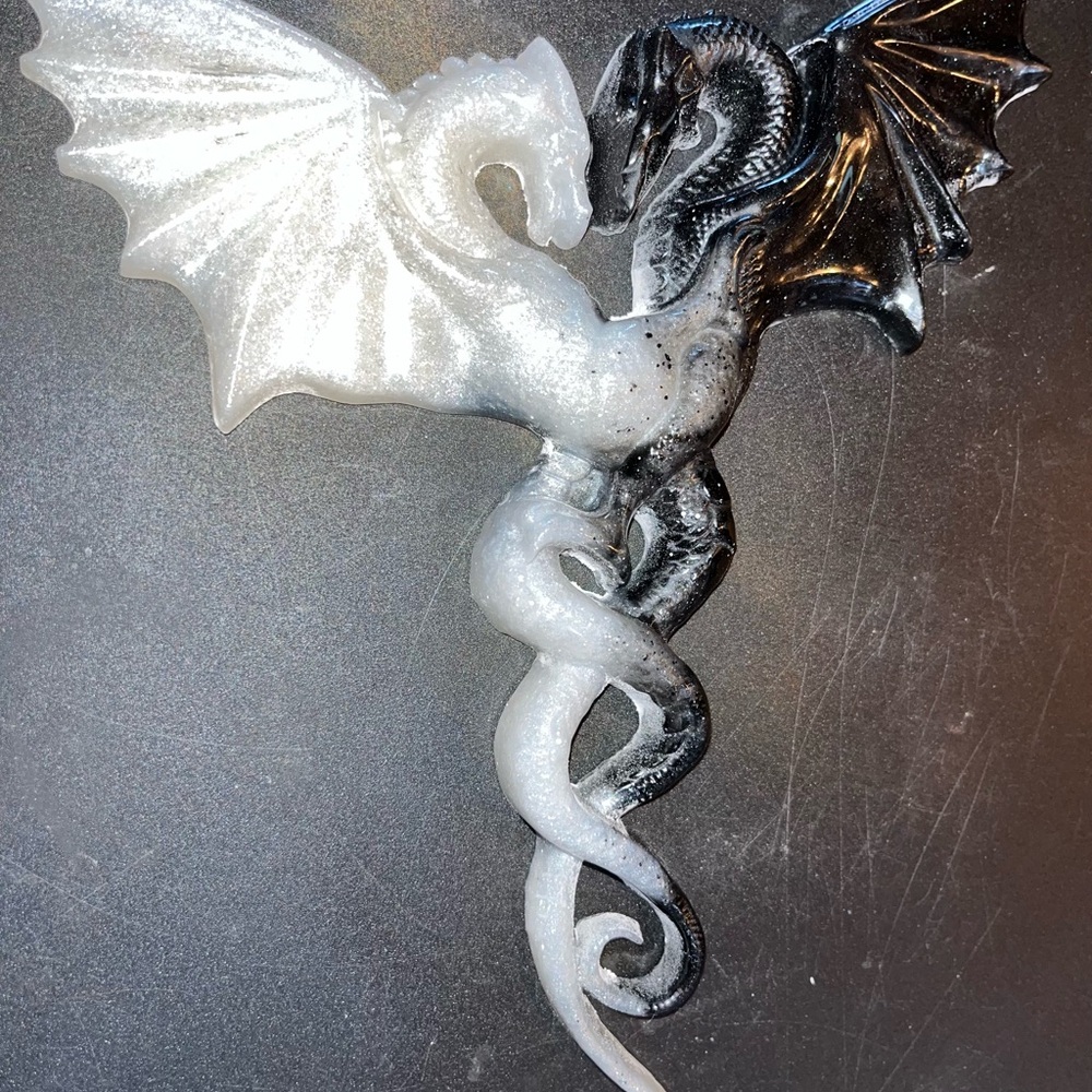 Dragon “LOVE DRAGONS”